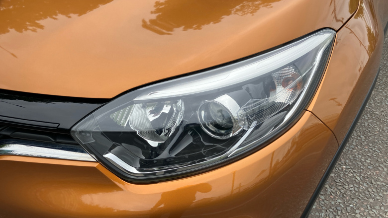 Renault Captur 0.9 TCE 90 Play 5dr Petrol Hatchback